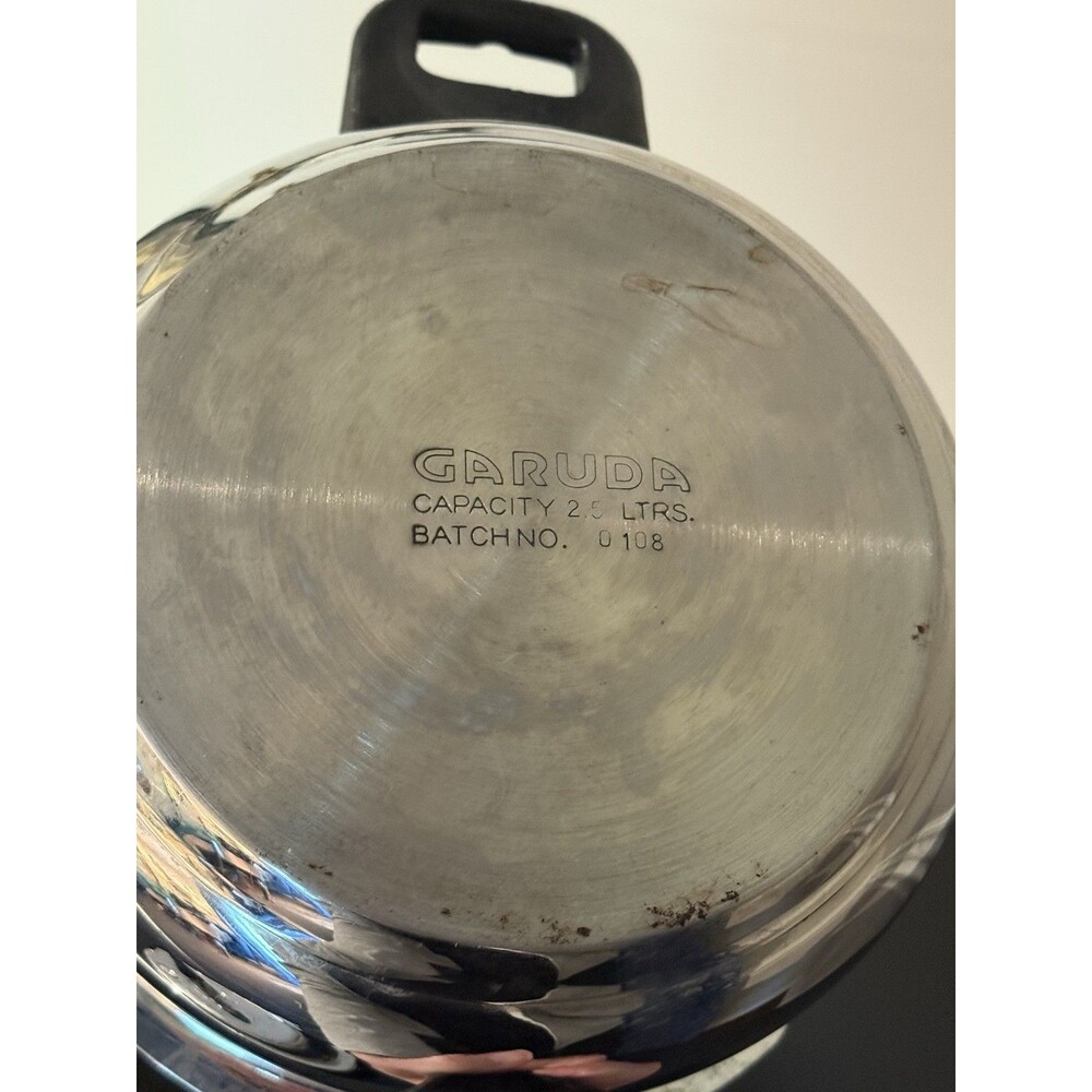 Garuda Pressure Cooker Salem Stainless Steel Stovetop Pot Pan 2.5 L - Picture 8 of 16